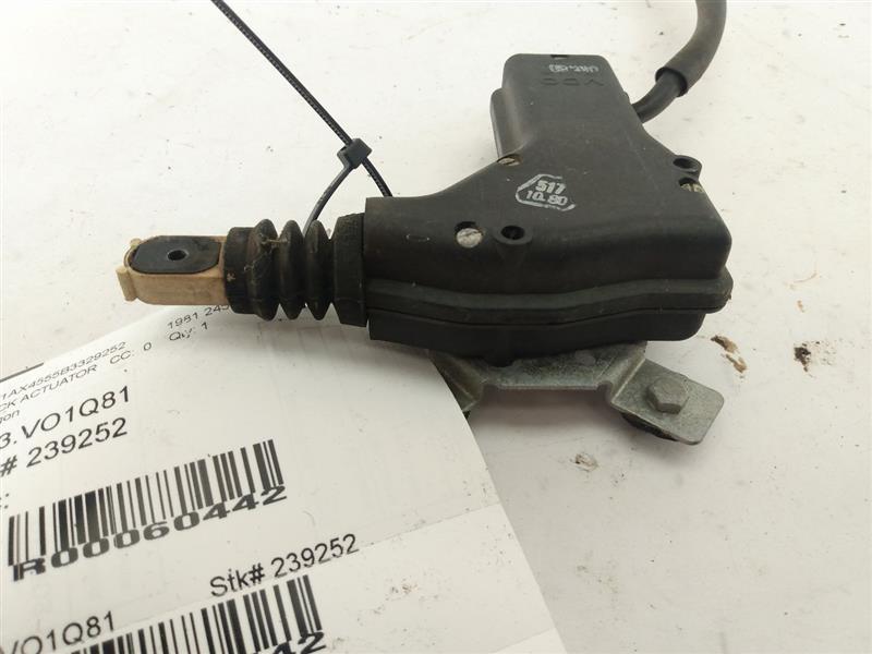 Volvo 245 Front Right Door Lock Actuator