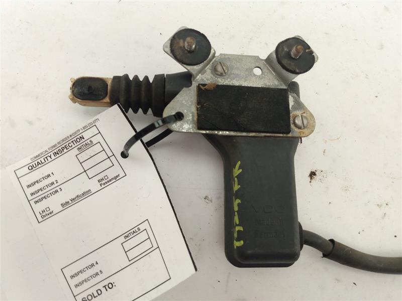 Volvo 245 Front Right Door Lock Actuator