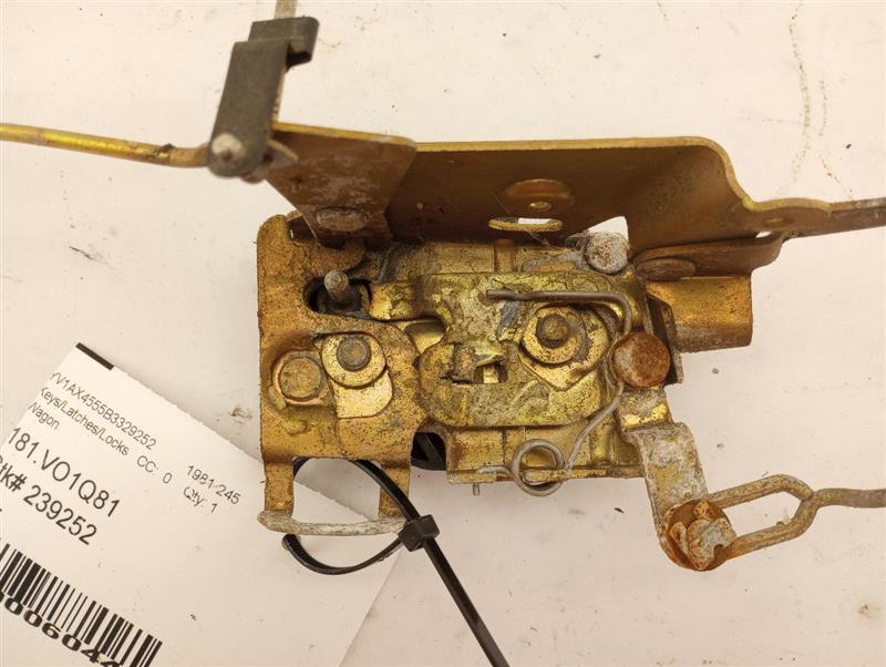 Volvo 245 Front Right Door Latch - 0