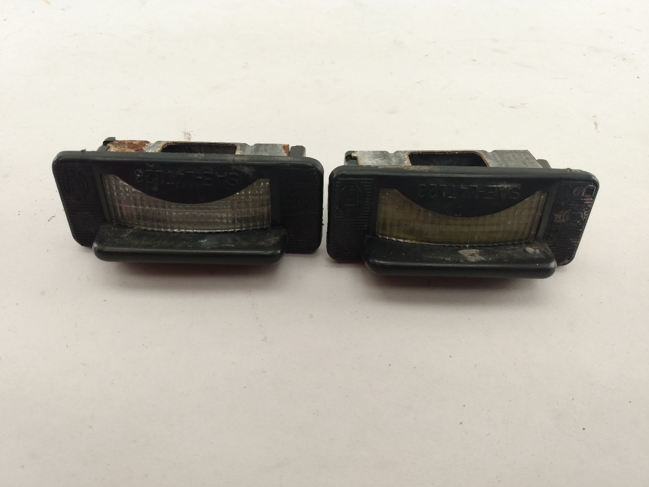 Volvo 245 Pair Of License Plate Lights - 0