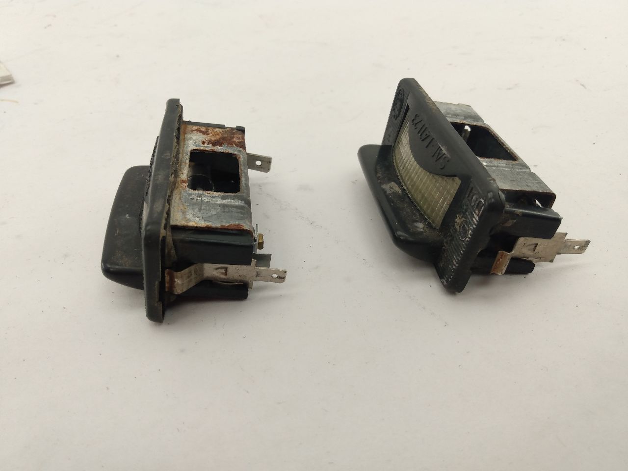 Volvo 245 Pair Of License Plate Lights