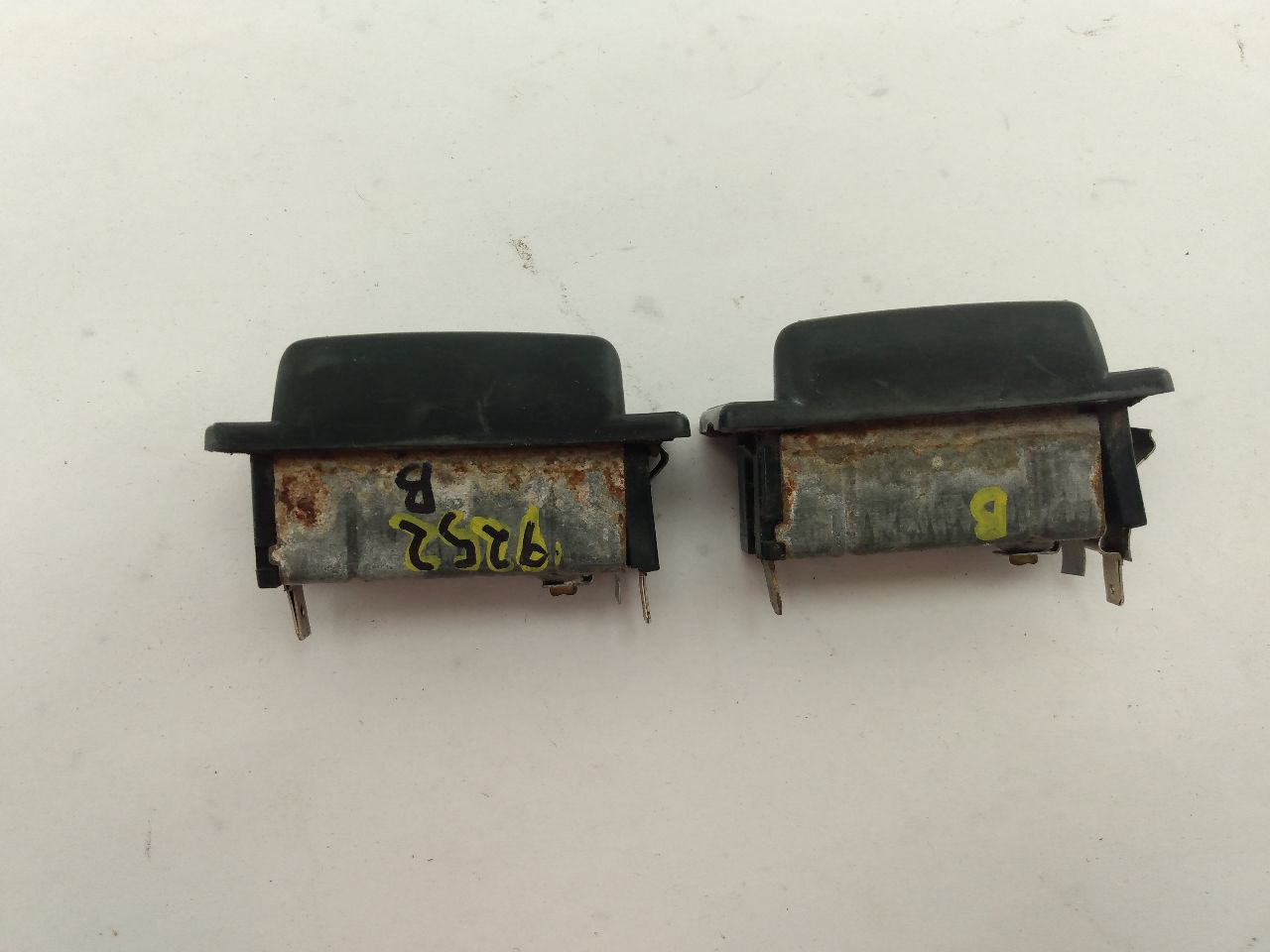 Volvo 245 Pair Of License Plate Lights