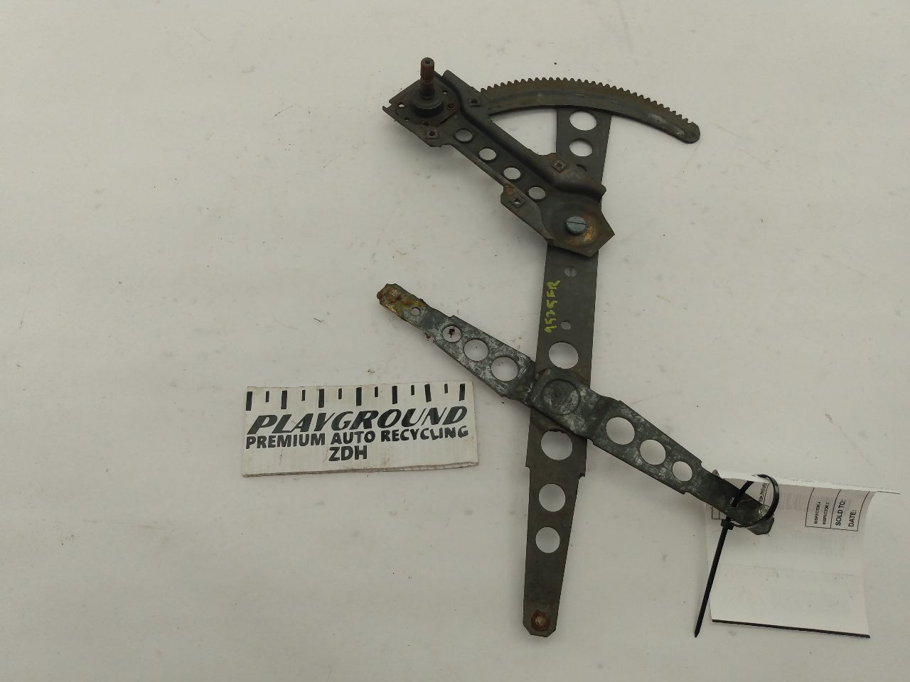 Volvo 245 Front Right Window Regulator