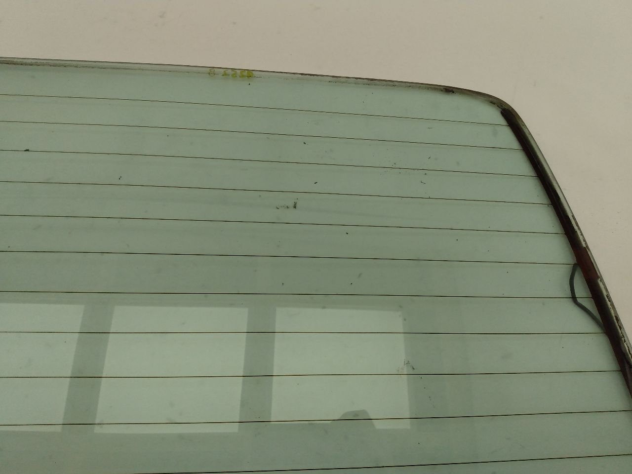 Volvo 245 Back Glass