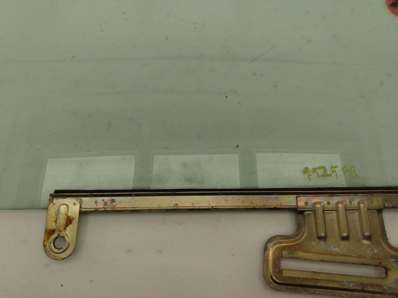 Volvo 245 Front Right Door Glass