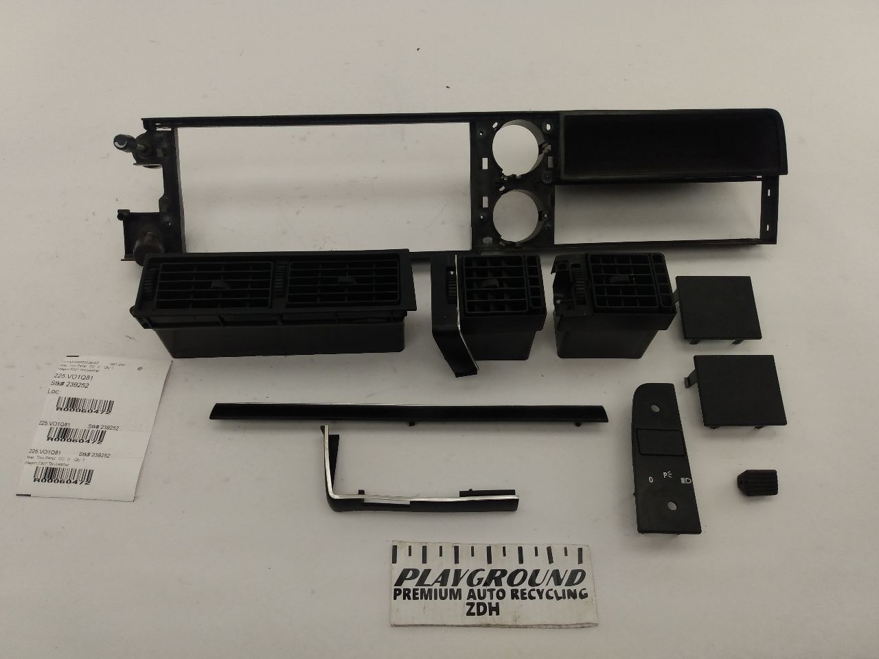 Volvo 245 Dash Trim Set