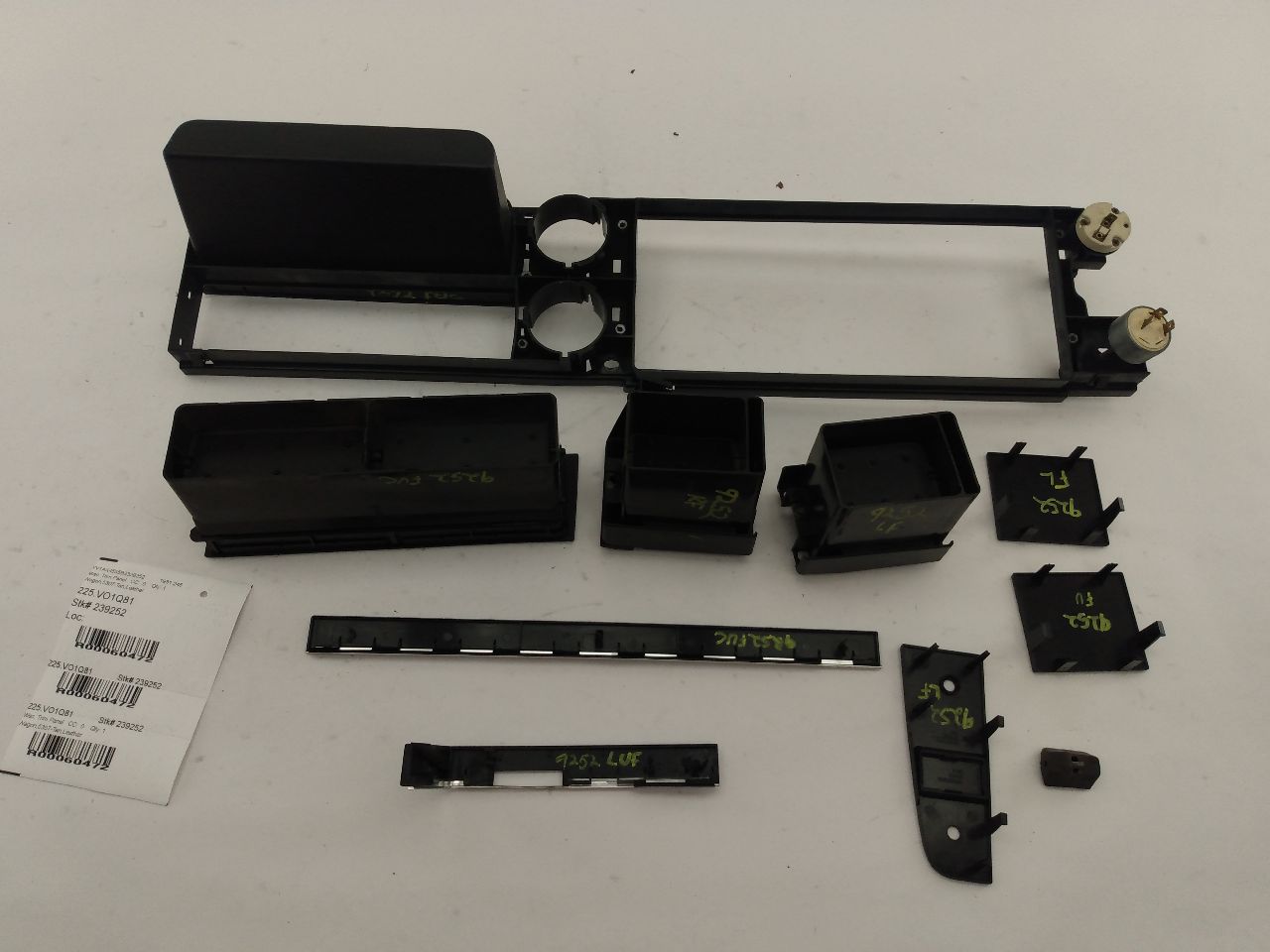 Volvo 245 Dash Trim Set