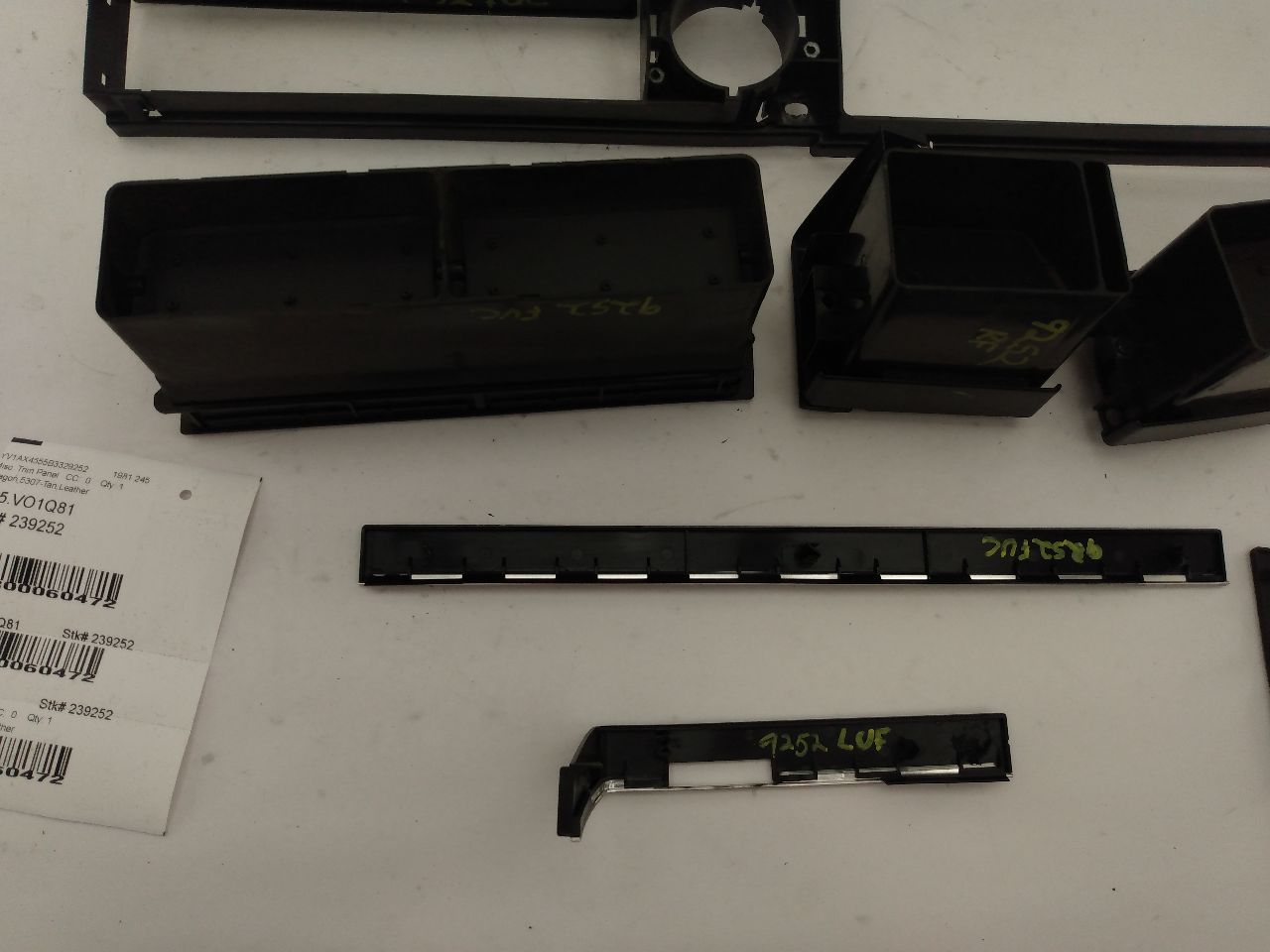 Volvo 245 Dash Trim Set