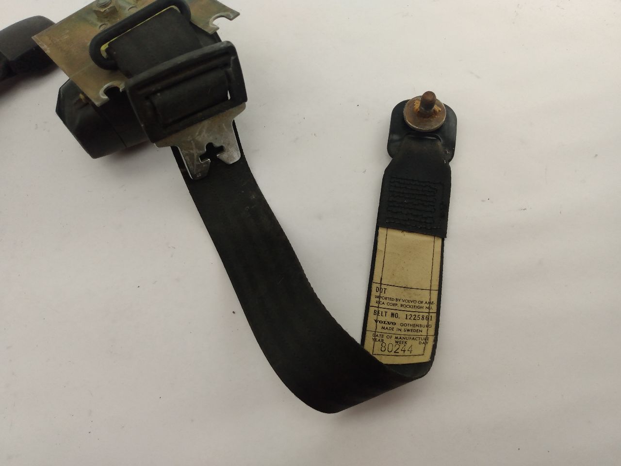 Volvo 245 Pair Of Rear Seat Belt Retractors