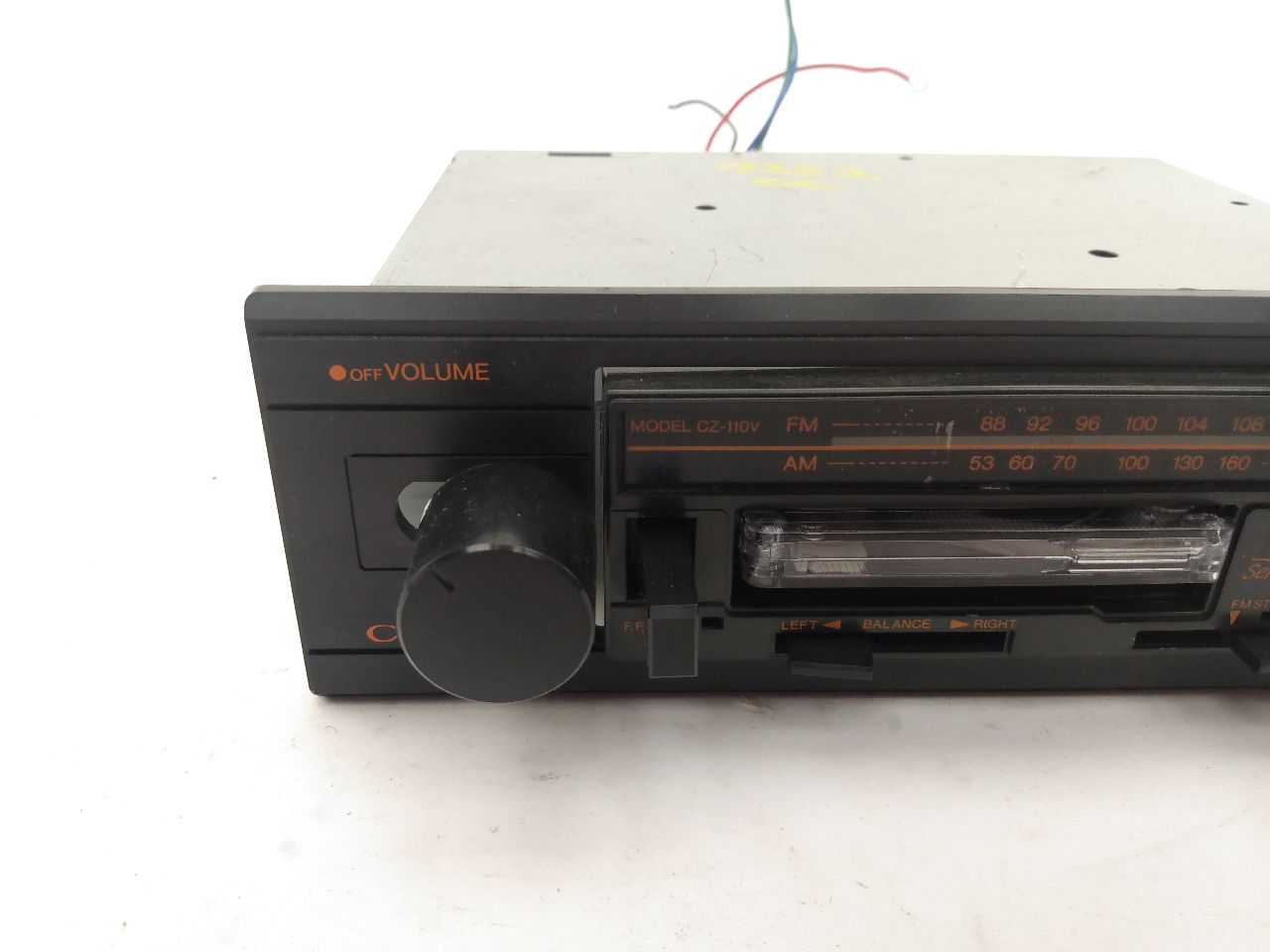 Volvo 245 Cassette Radio - 0