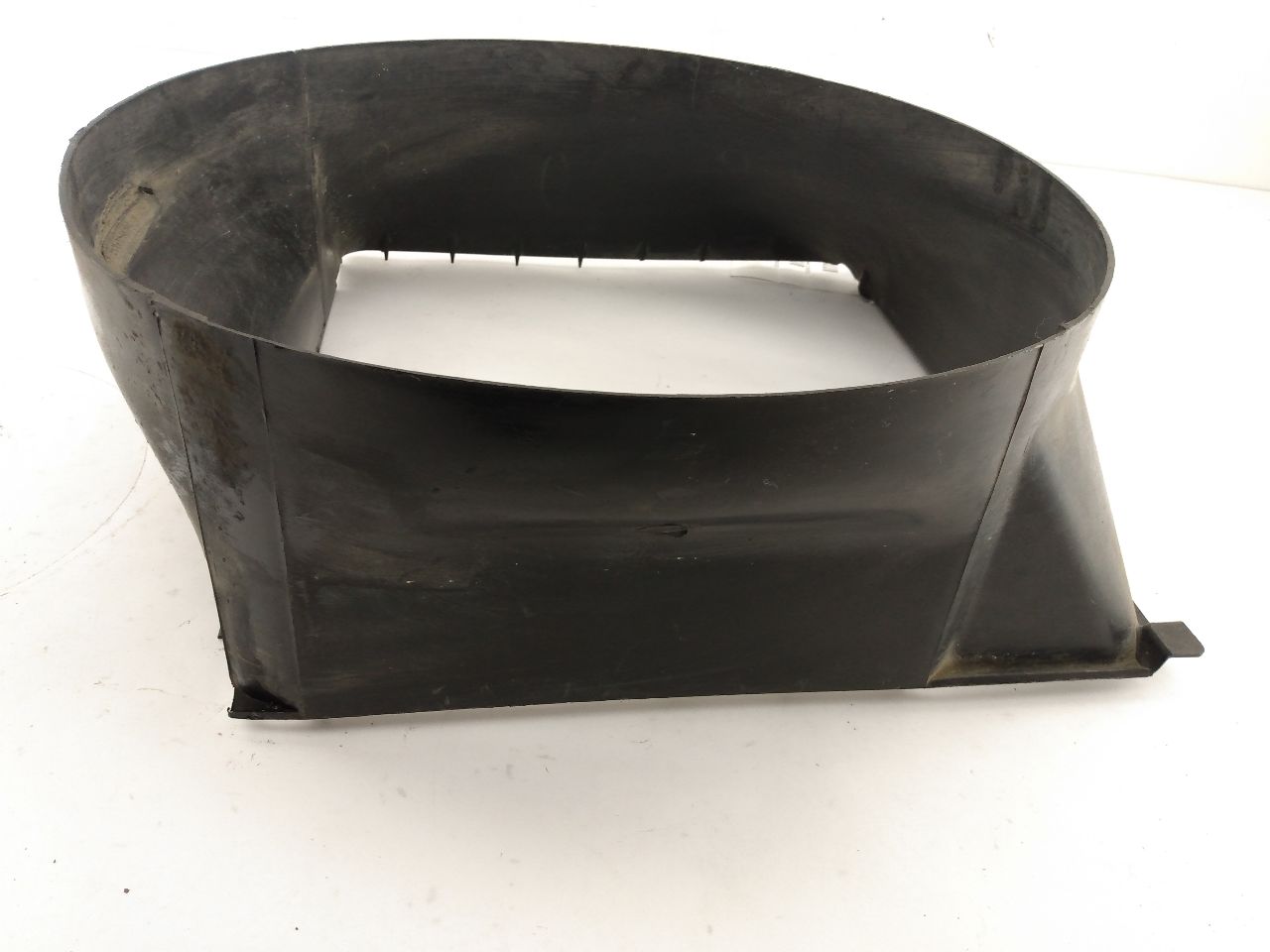 Volvo 245 Radiator Shroud