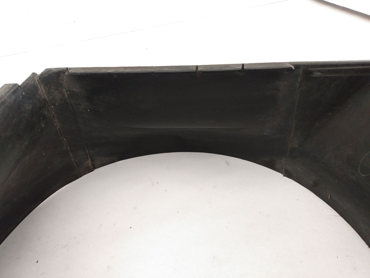 Volvo 245 Radiator Shroud