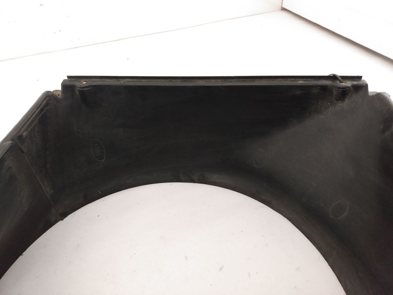 Volvo 245 Radiator Shroud