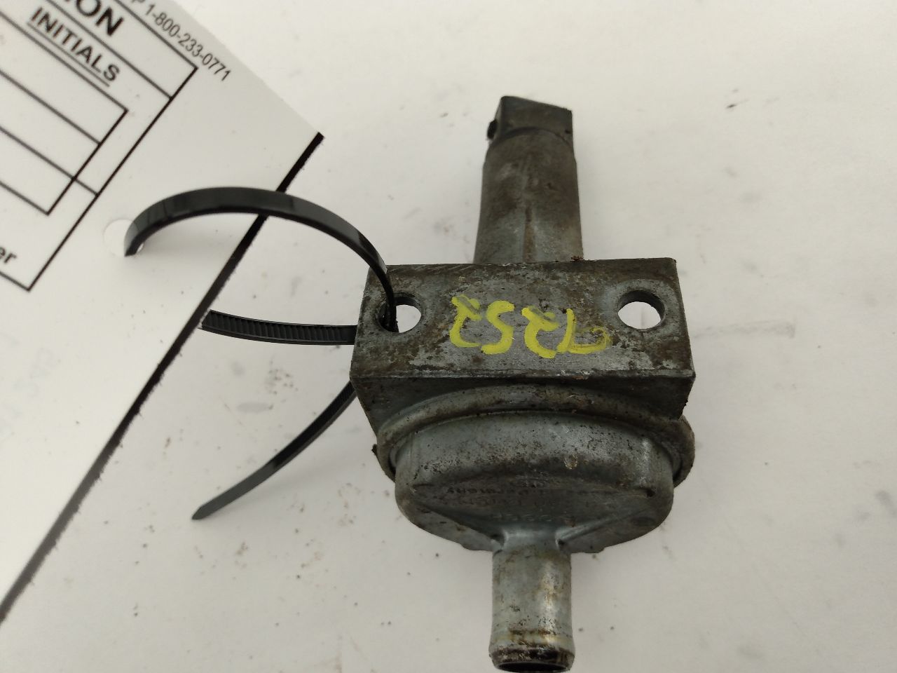 Volvo 245 Auxiliary Air Valve