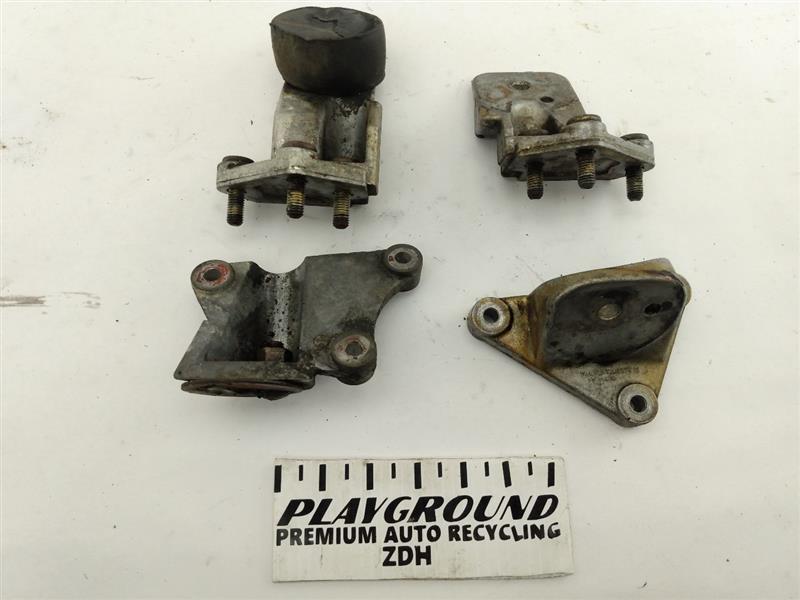 Volvo 245 Set Of Engine Mounts