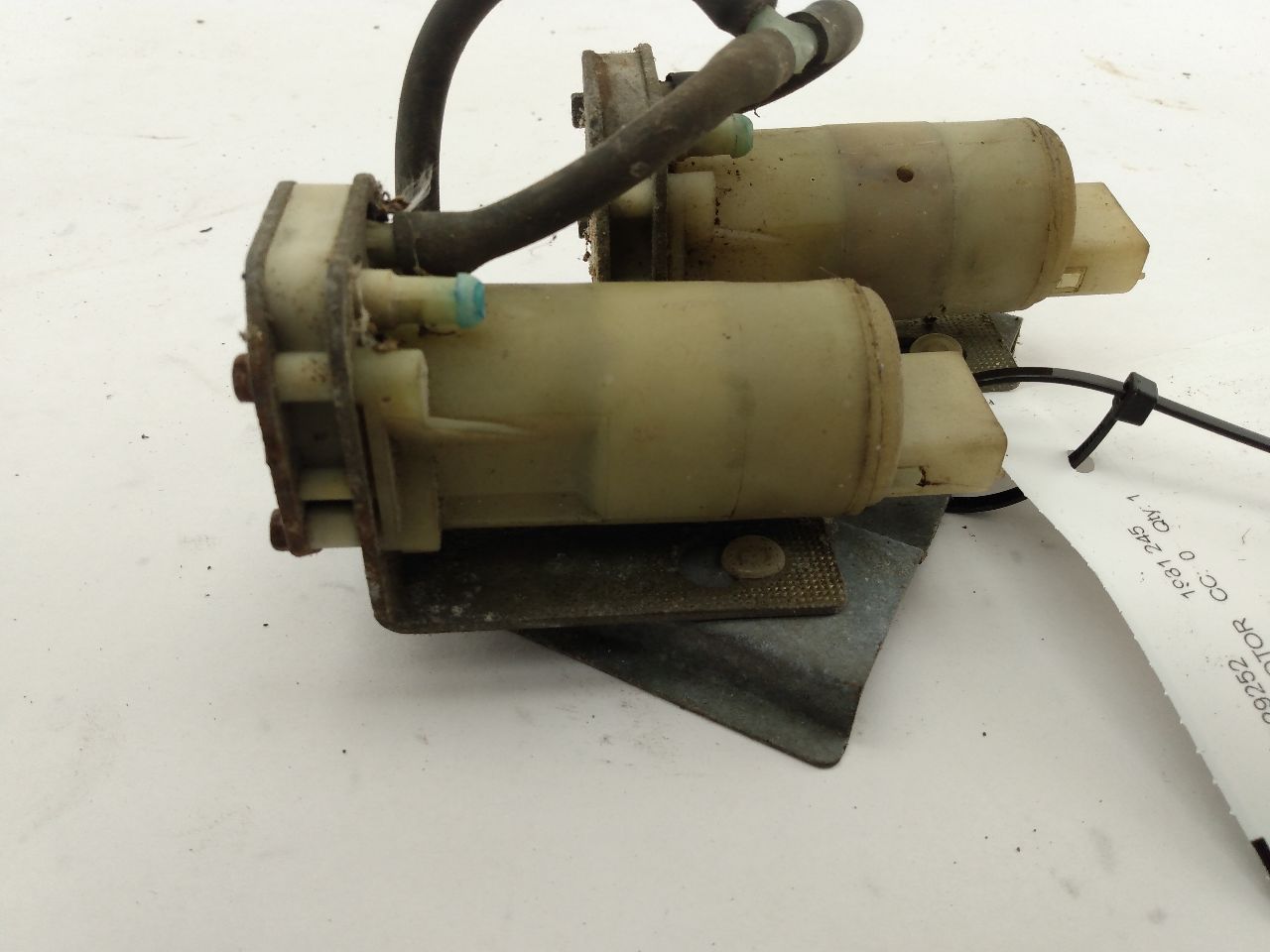 Volvo 245 Windshield Washer Pump