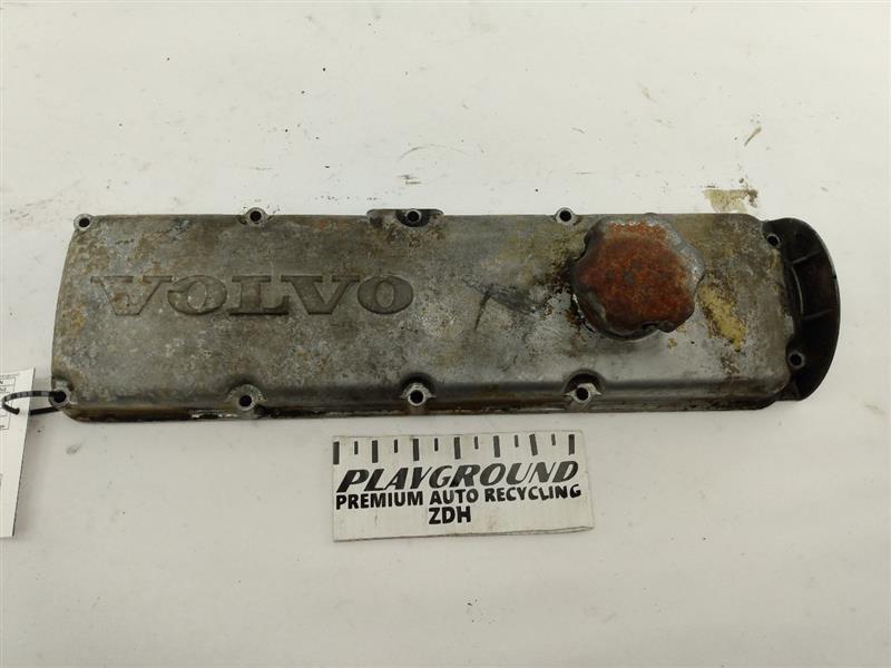 Volvo 245 Valve Cover