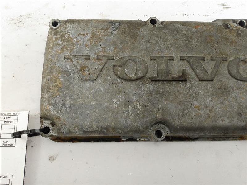 Volvo 245 Valve Cover - 0