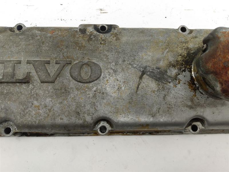 Volvo 245 Valve Cover