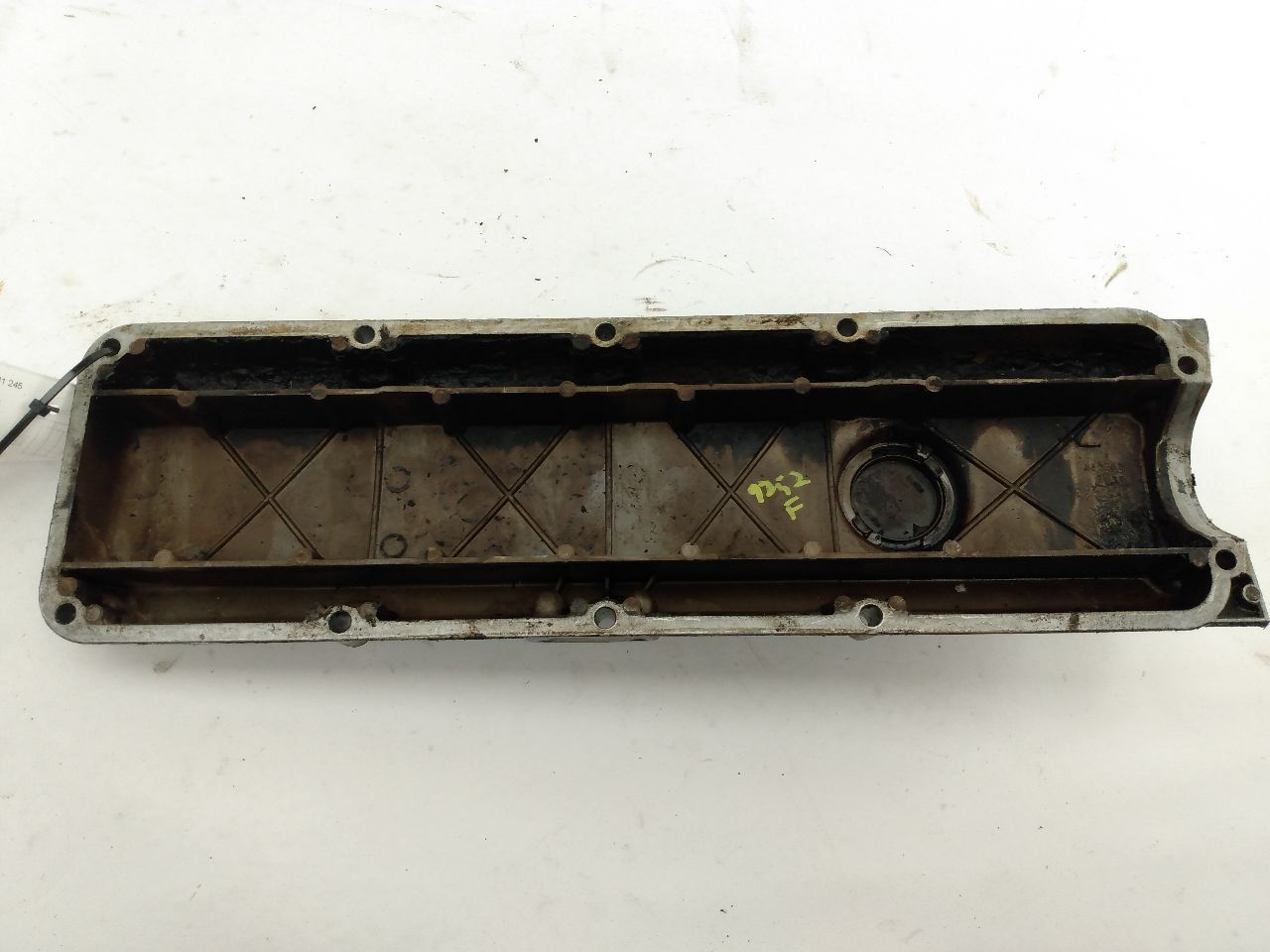 Volvo 245 Valve Cover