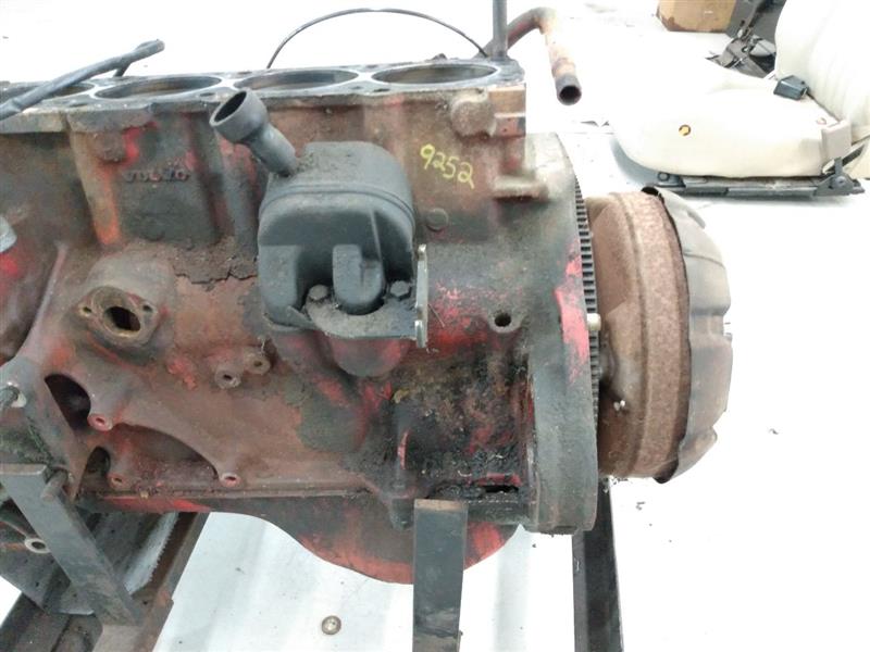 Volvo 245 Short Block Engine **AS-IS**