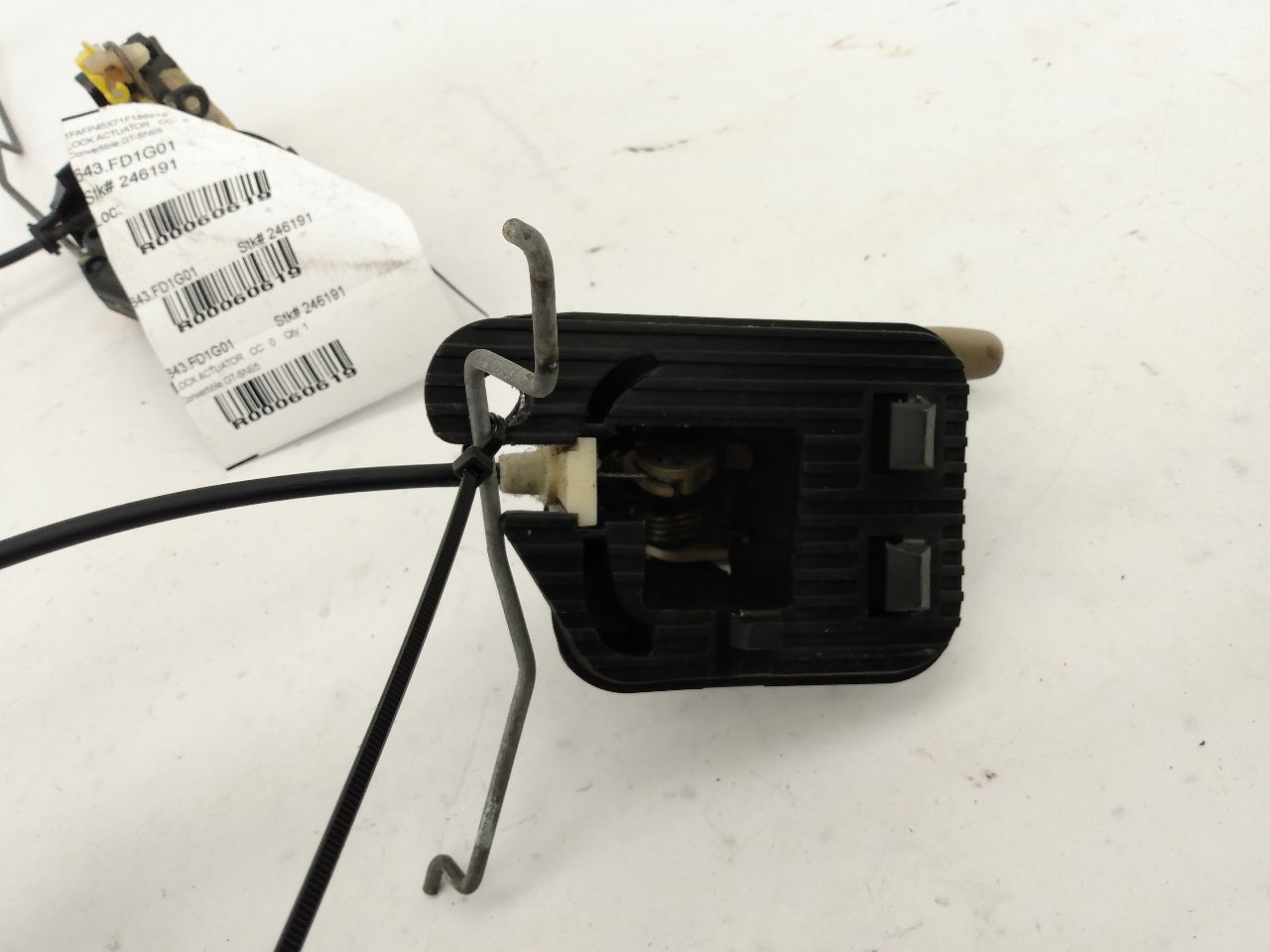 Ford Mustang Front Left Door Lock Actuator With Interior Door Handle