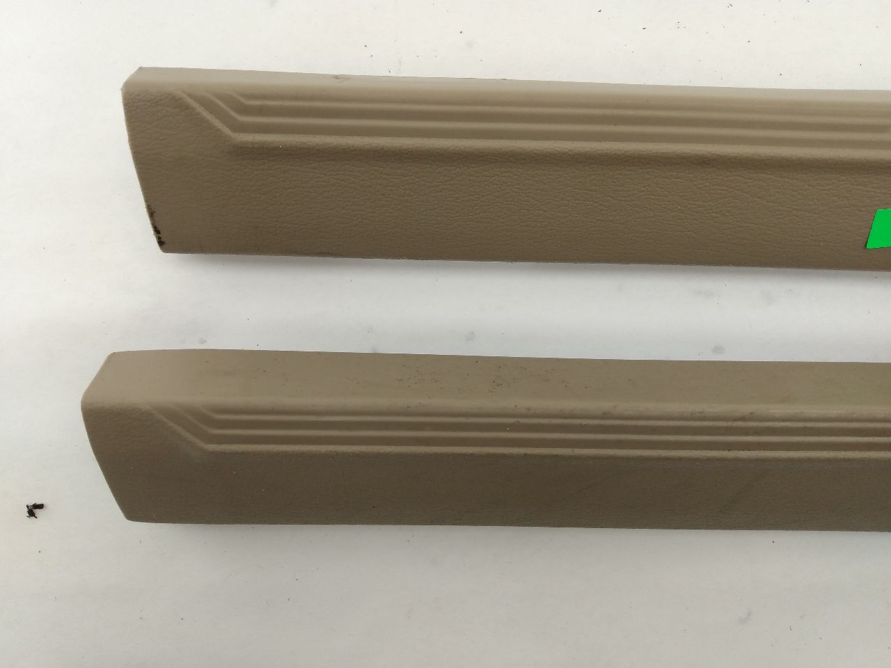 Ford Mustang Pair Of Front Door Sill Trim - 0