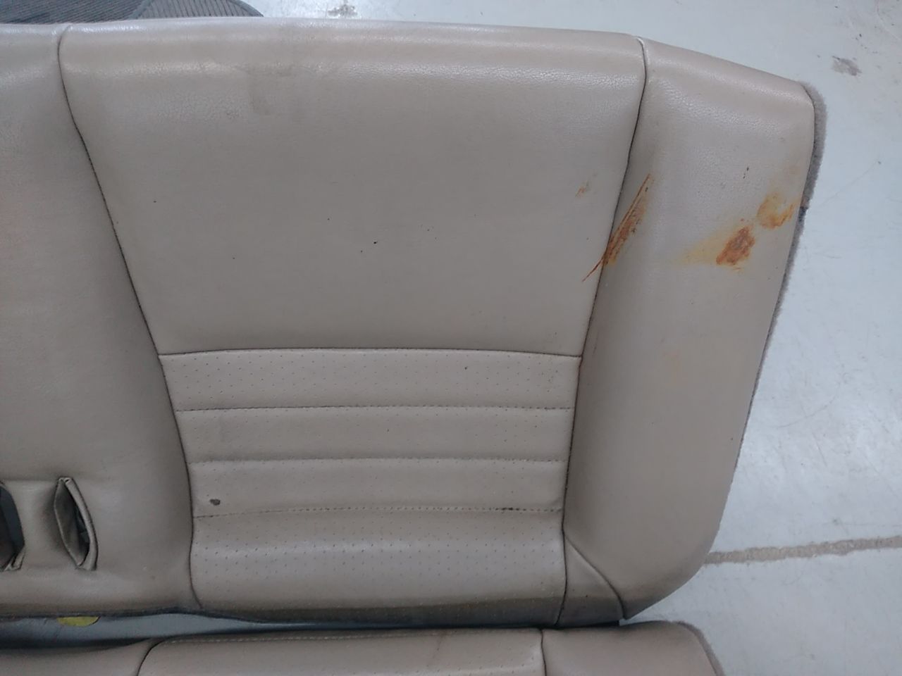 Ford Mustang Rear Seat Set