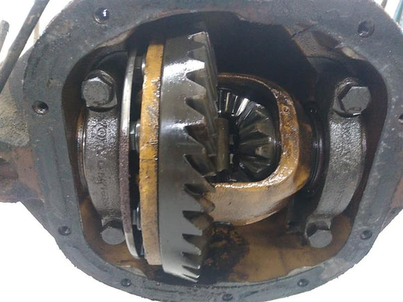 Volvo 245 Rear Axle Assembly