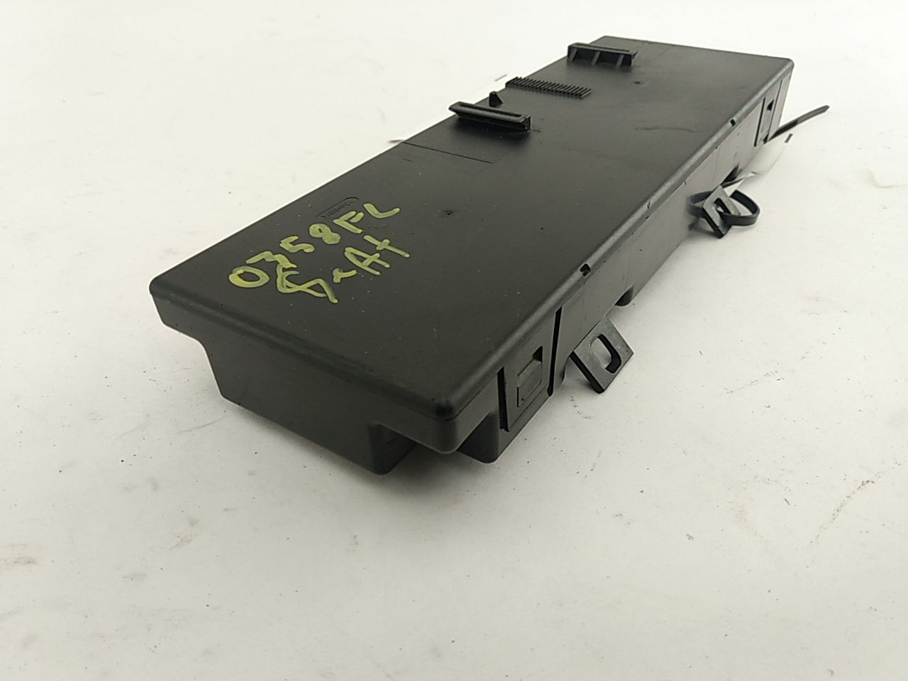 Saab 9-3 Front Left Seat Control Module | Playground PAR