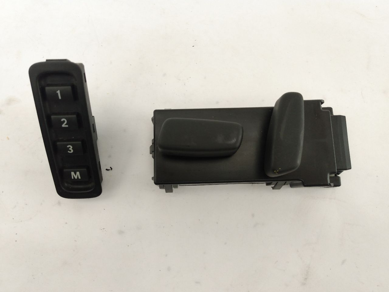 Saab 9-3 Front Left Seat Switch - 0