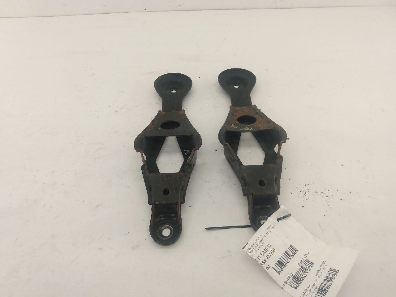 Saab 9-3 Pair Of Upper Control Arms