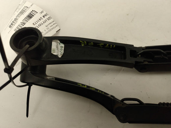 Hyundai Veloster Pair Of Windshield Washer Arms