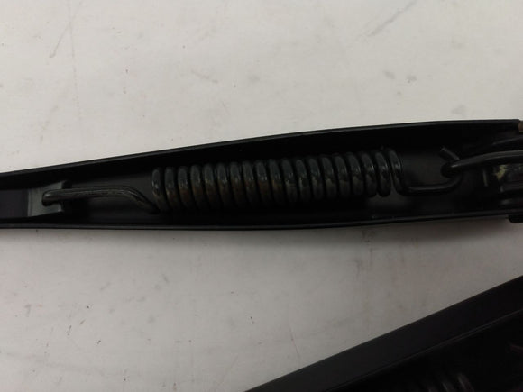 Hyundai Veloster Pair Of Windshield Washer Arms