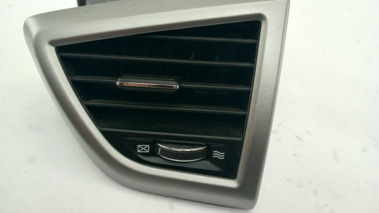 Hyundai Veloster Right Dashboard Air Vent - 0