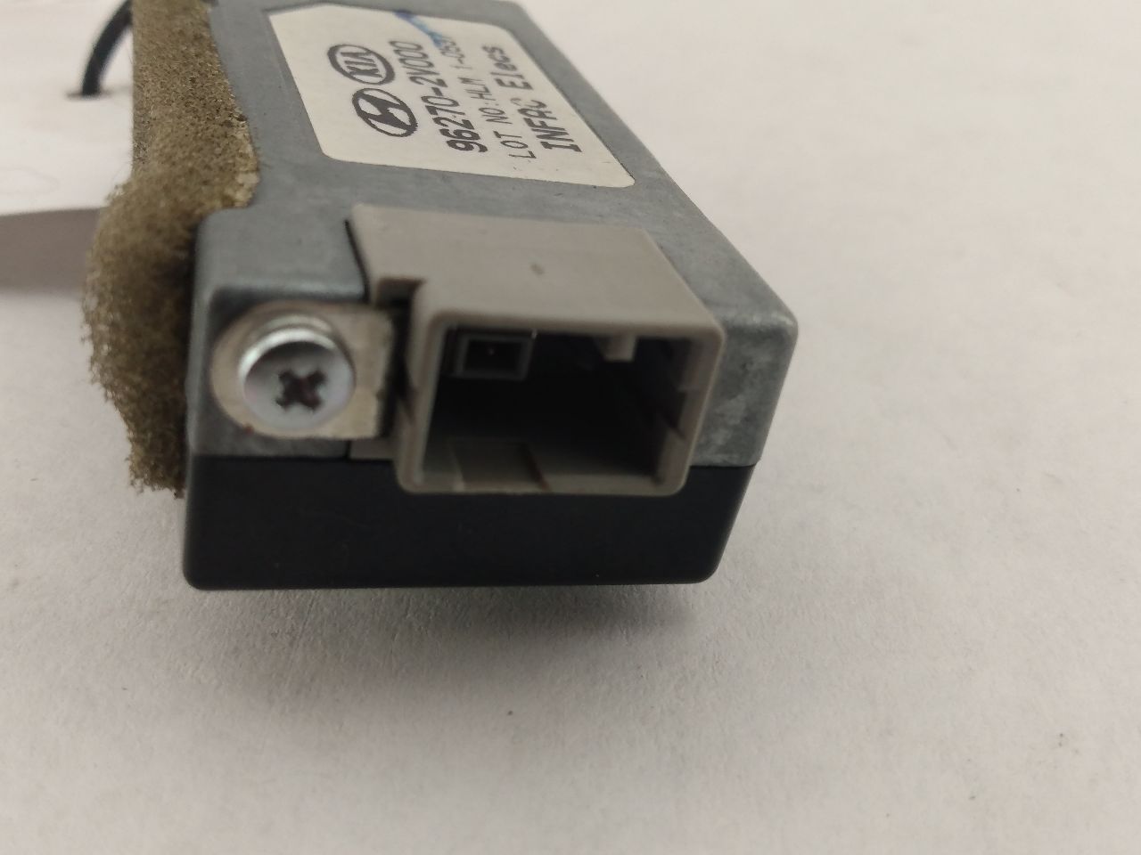 Hyundai Veloster Radio Antenna Connector