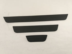 Hyundai Veloster Set Of Door Sill Trim Pieces - 0