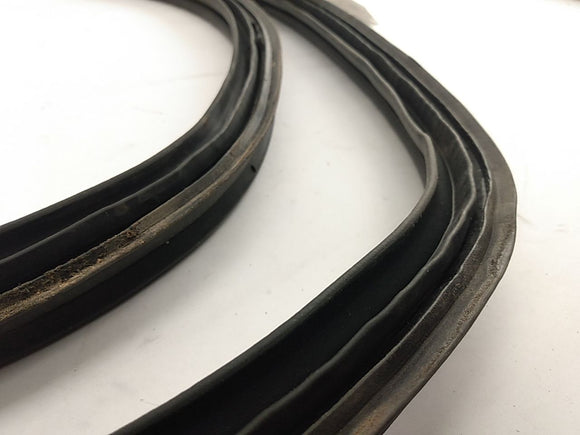 Hyundai Veloster Lid Gate Moulding