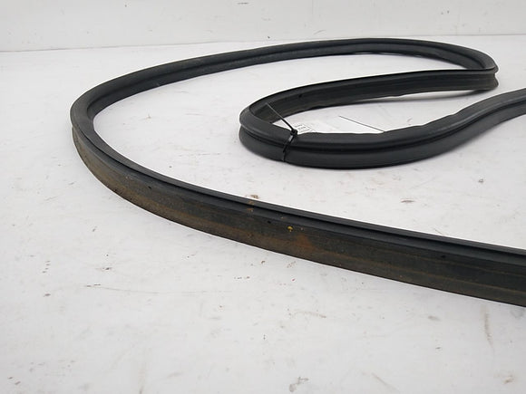 Hyundai Veloster Lid Gate Moulding