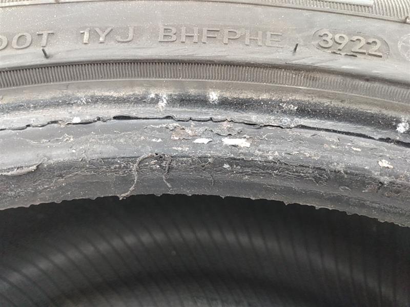 Saab 9-3 Single iMove Gen 2 Tires 235/45ZR17