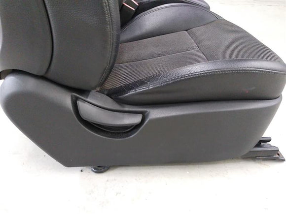 Hyundai Veloster Pair Of Front Seats