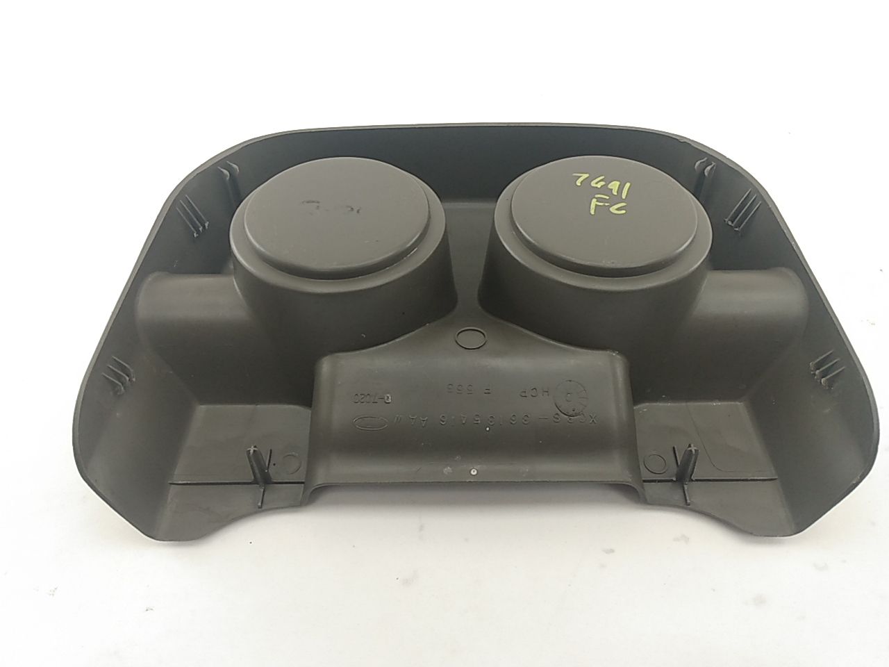 Ford Excursion Front Center Cupholder