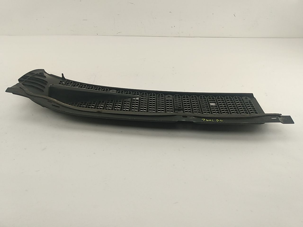 Ford Excursion Pair Of Cowl Vent Panels