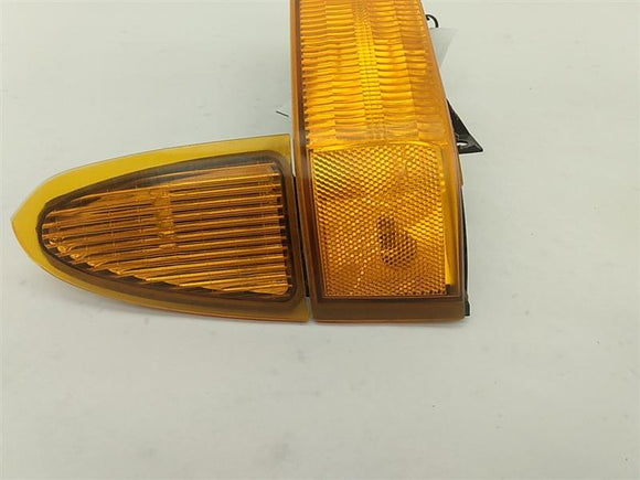 Ford Excursion Front Right Marker Light