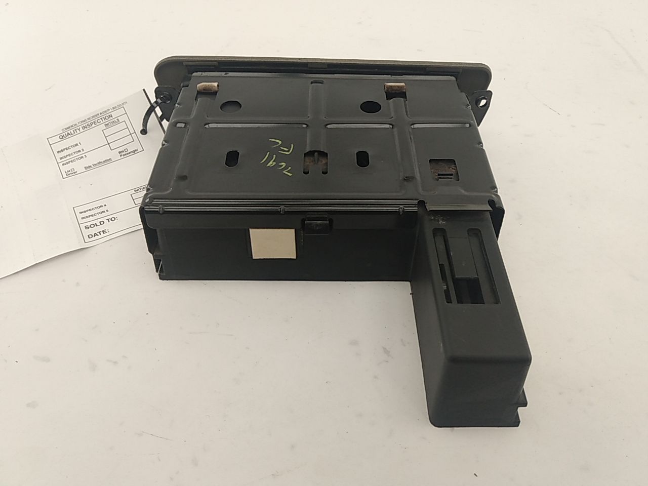 Ford Excursion Front Center Cupholders