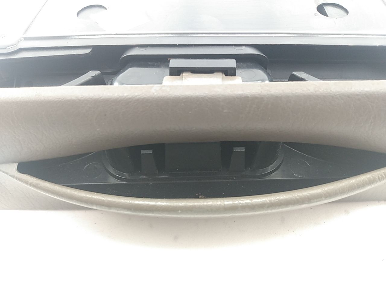 Ford Excursion Front Center Cupholders