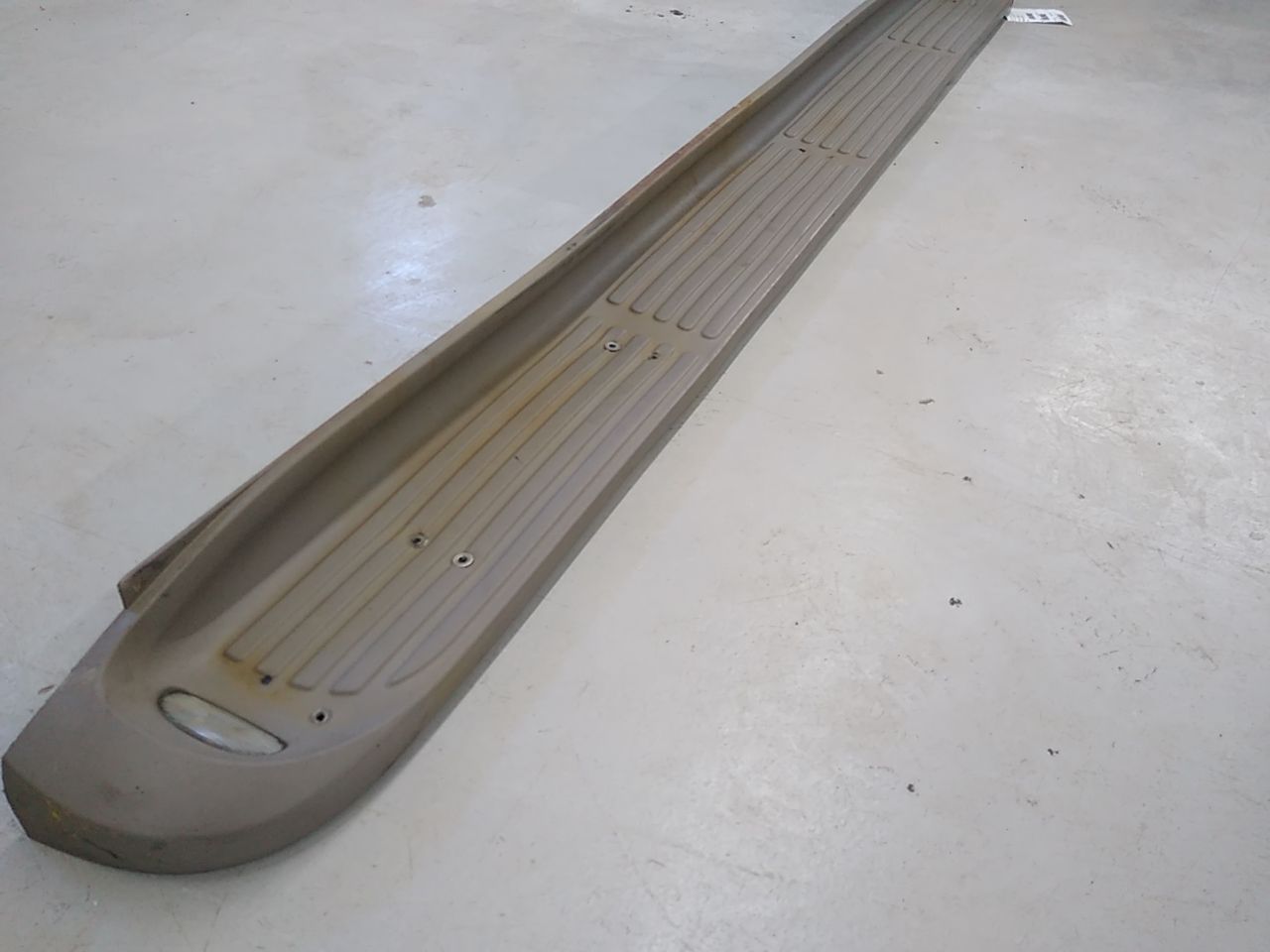 Ford Excursion Front Left Side Skirt