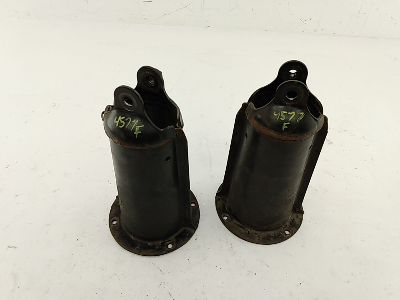 Land Rover Discovery  Pair Of Front Shock Tower Turrets - 0