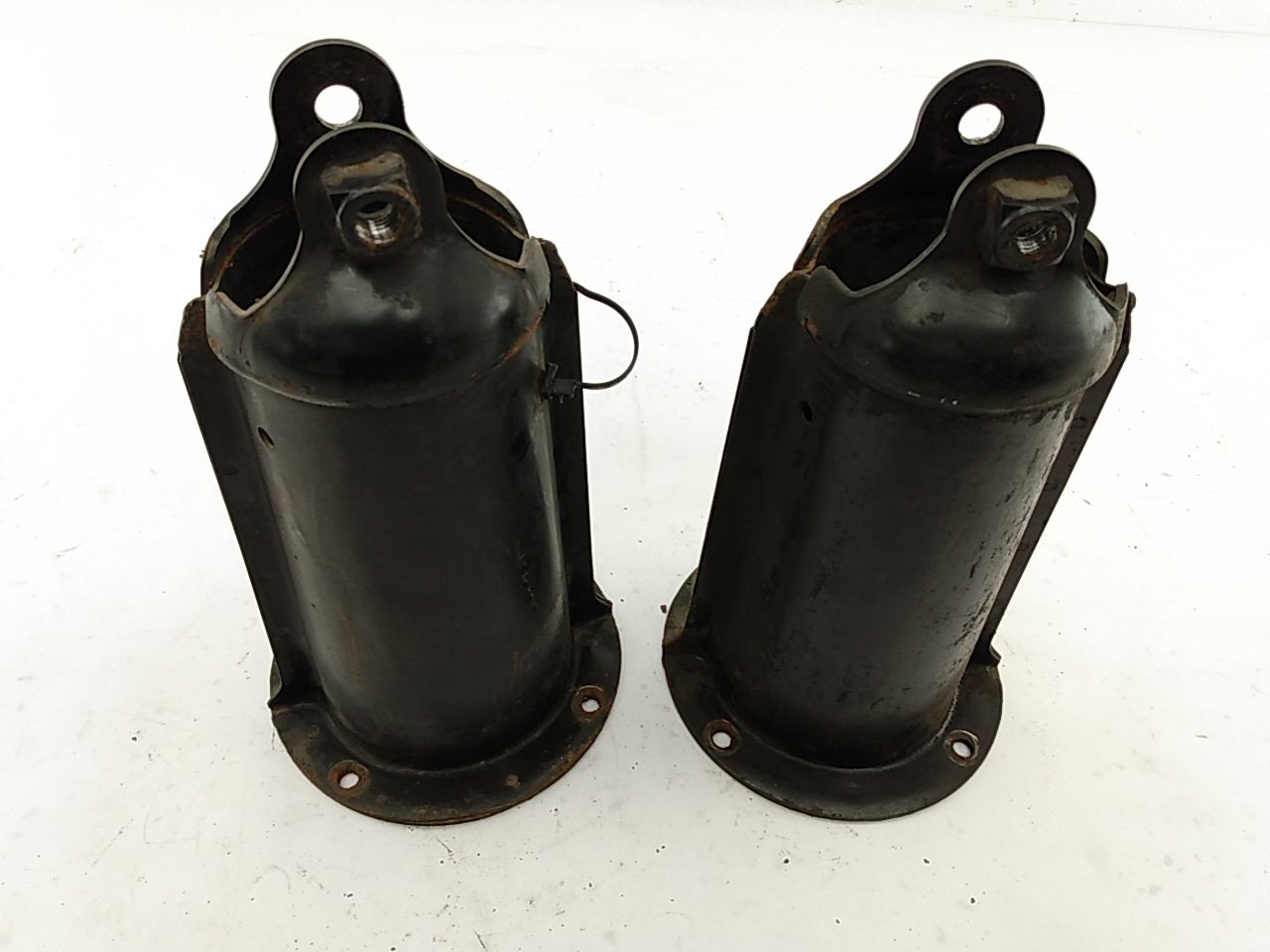 Land Rover Discovery  Pair Of Front Shock Tower Turrets