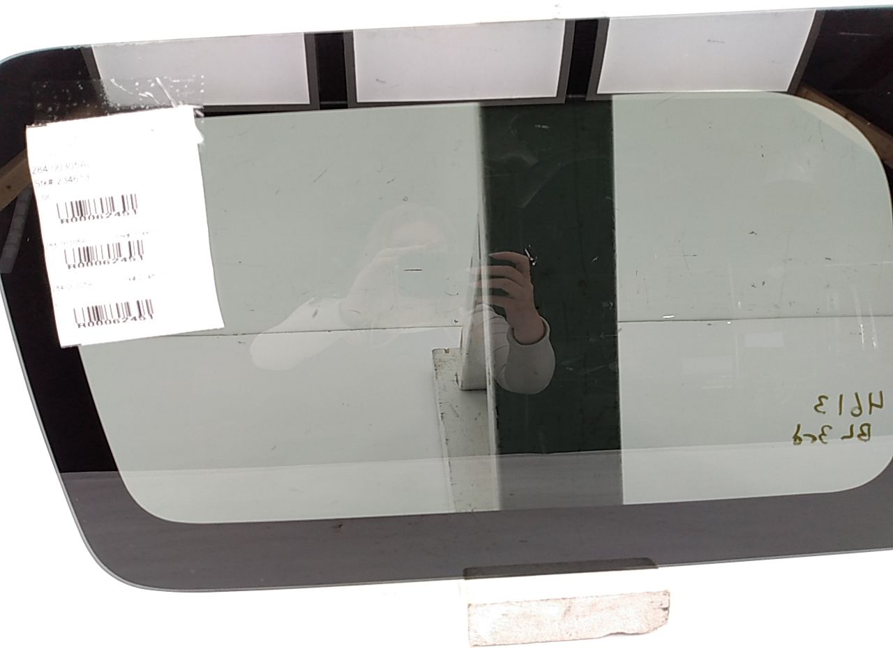 Hummer H3 Rear Left Quarter Glass